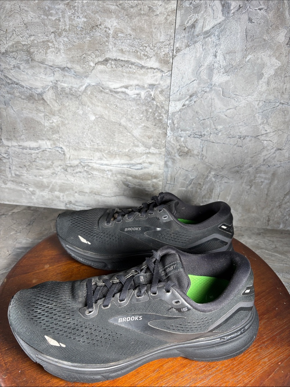Brooks Ghost 15 Menβs 8.5 (Wide) Black Athletic Shoes